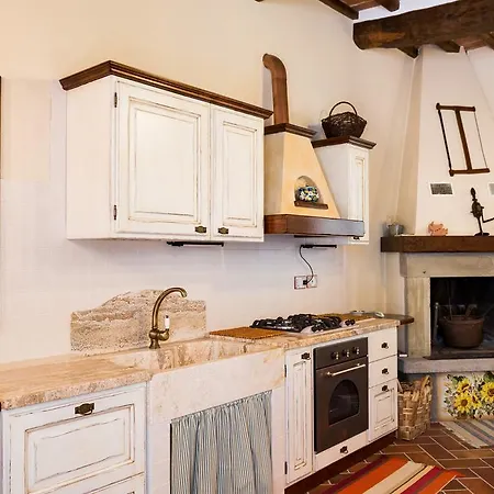 Casale Vacanze Il Granaio Vakantiehuis Cortona