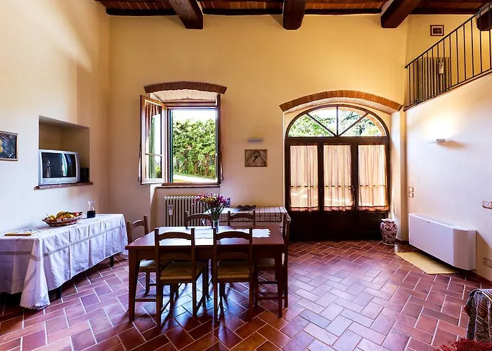 Casale Vacanze Il Granaio Кортона