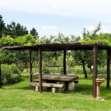 Casale Vacanze Il Granaio בית נופש *